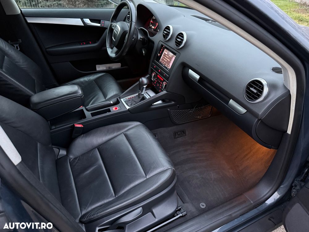 Audi A3 2.0 TDI Sportback DPF S tronic Ambiente - 8