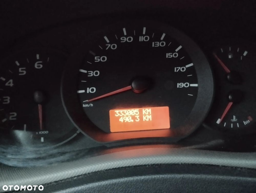 Nissan NV400 - 6