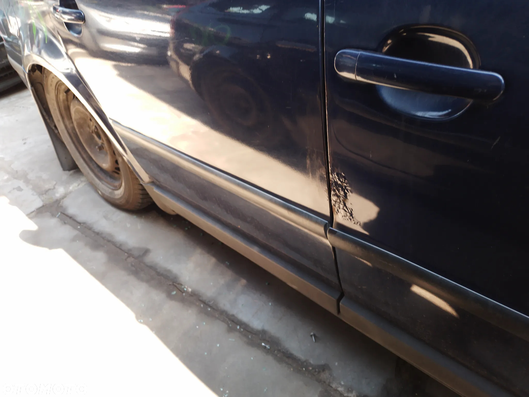 VOLKSWAGEN PASSAT B5 KOMBI 1.8T LIFT 00 - 05 AWT  ZDERZAK PRZÓD  LB5N - 14