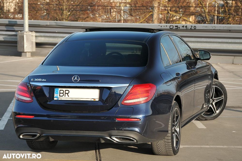 Mercedes-Benz E 300 de 4Matic 9G-TRONIC AMG Line - 12