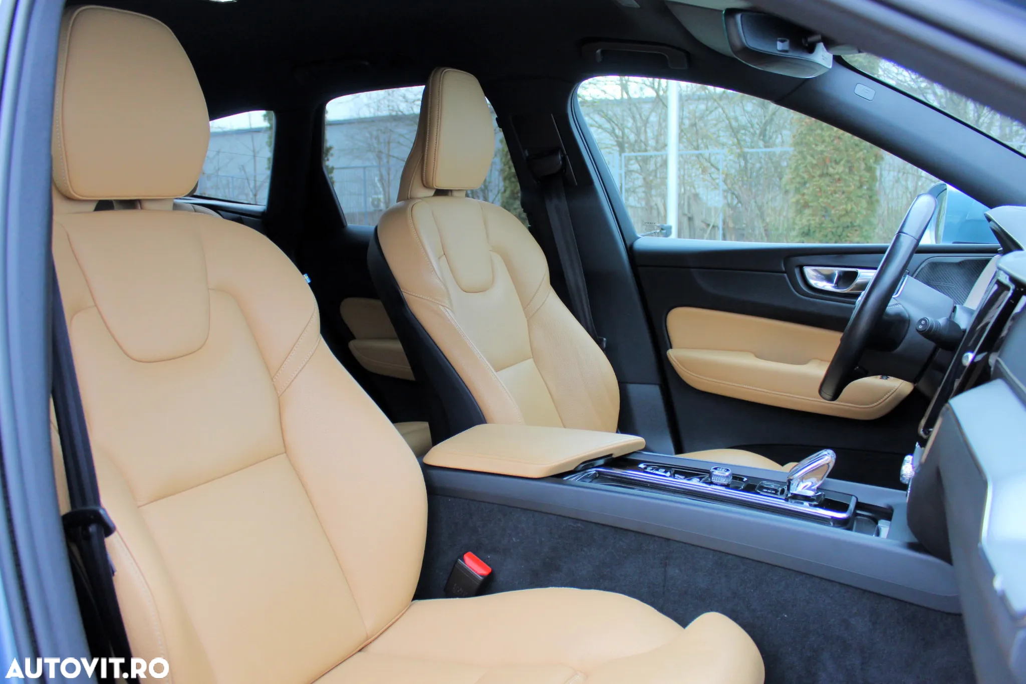 Volvo XC 60 B4 MHEV AT8 AWD Inscription - 11