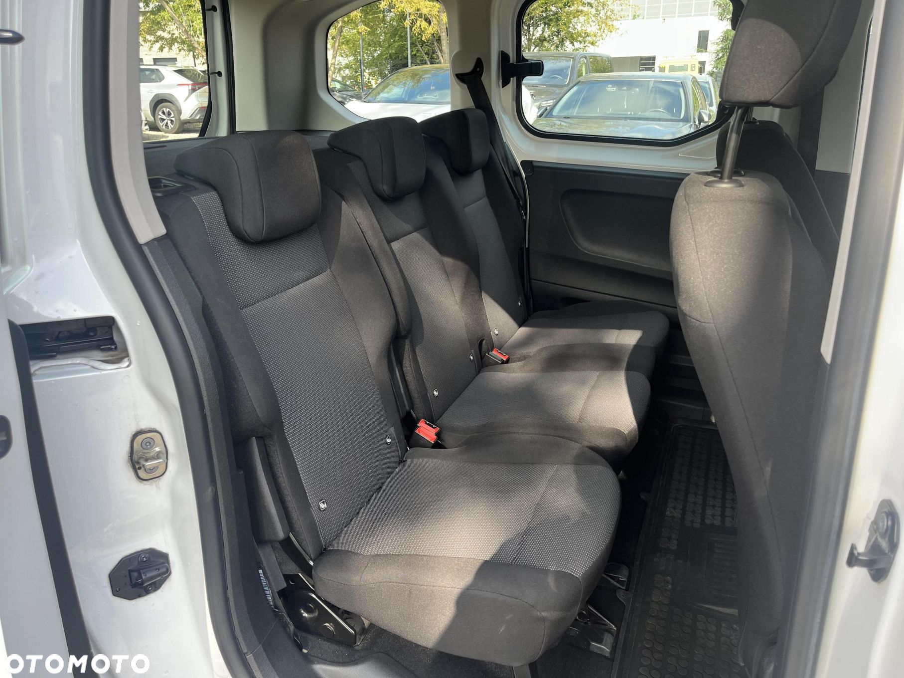 Toyota Proace City Verso 1.5 D-4D Combi - 16
