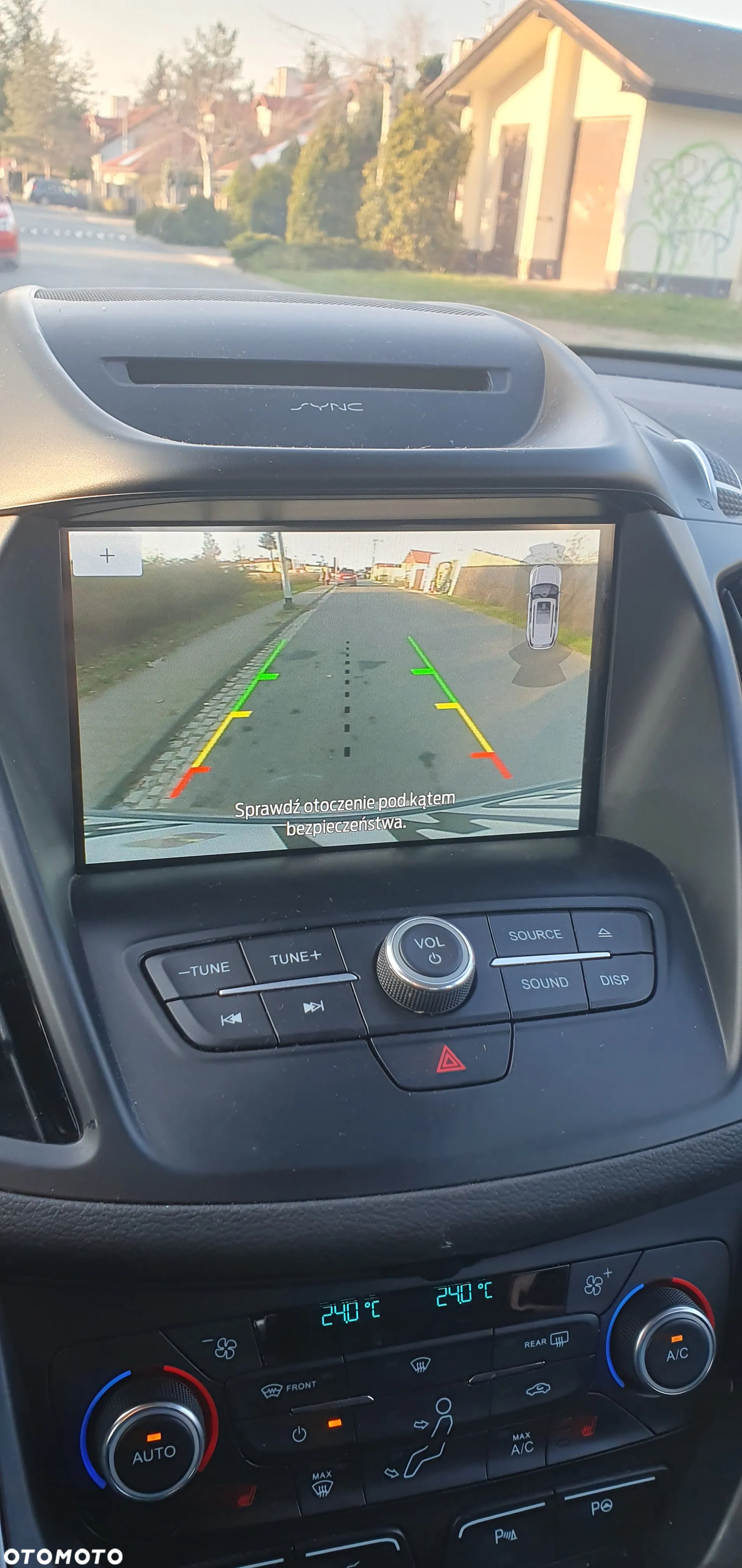 Ford Kuga - 8