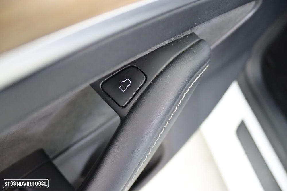 Tesla Model 3 Long Range RWD - 23