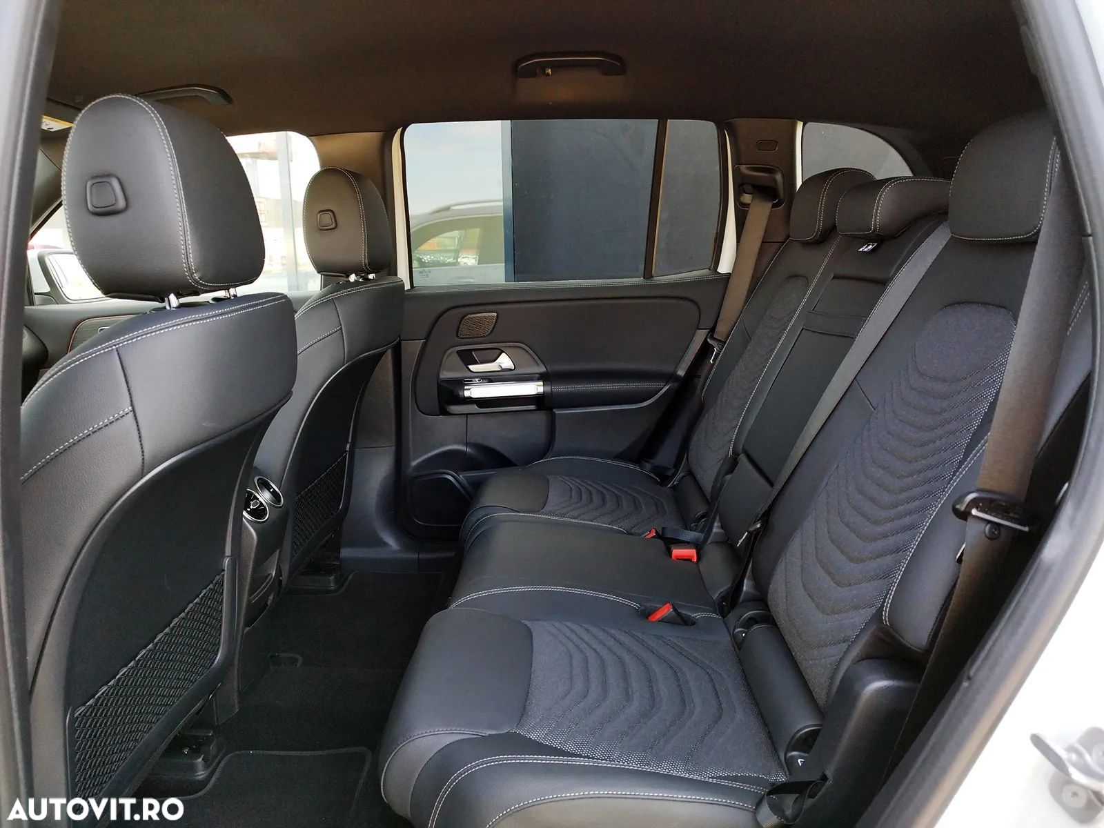 Mercedes-Benz EQB 300 4MATIC - 14
