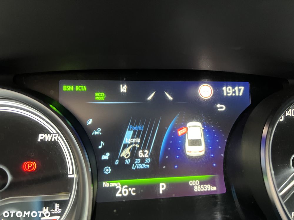 Toyota Camry 2.5 Hybrid Executive CVT - 12