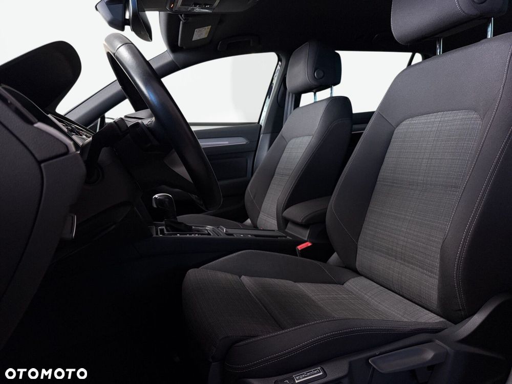 Volkswagen Passat Variant - 11