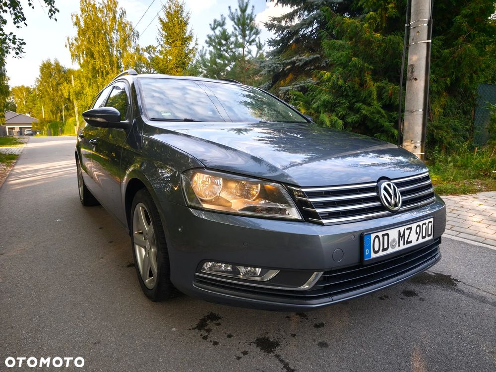 Volkswagen Passat 1.6 TDI DPF BlueMot Trendline - 1