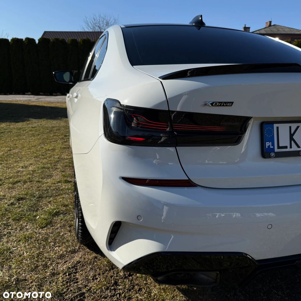 BMW Seria 3 330i xDrive M Sport - 26