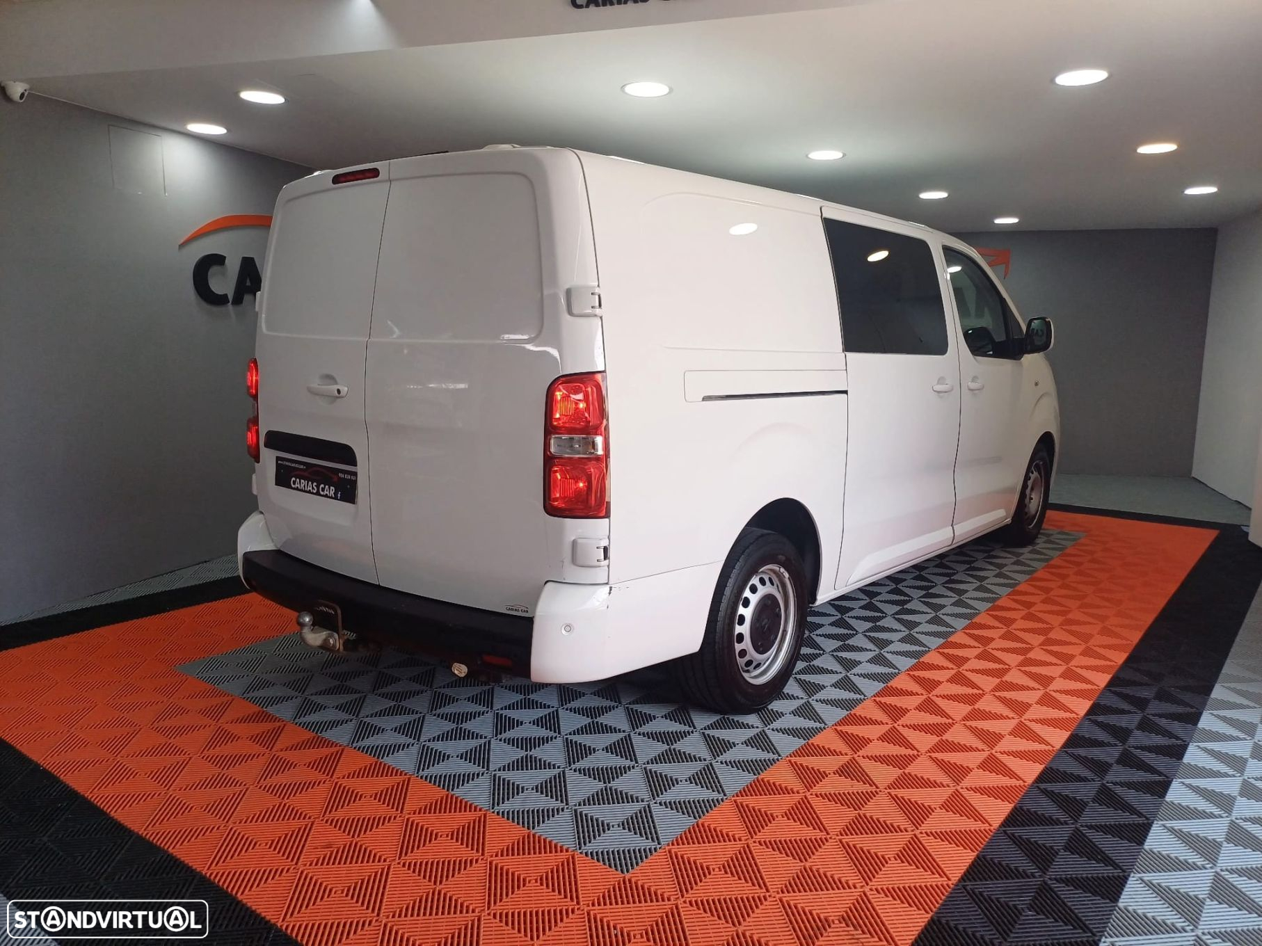 Peugeot Expert 2.0 BlueHDi Semi-Vidrado Standard EAT8 - 5