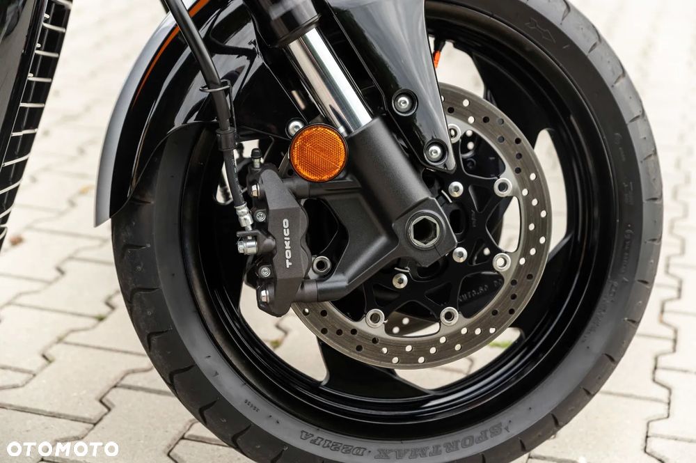Suzuki Boulevard - 18