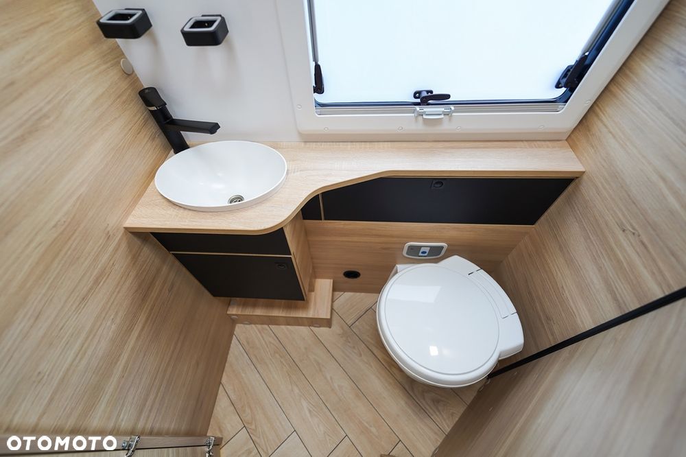 Ford Chausson 720 Titanium Line - 31