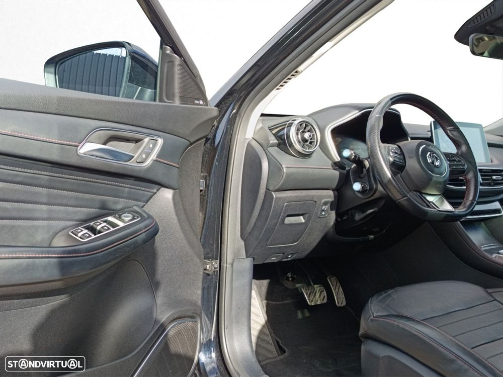 MG EHS 1.5 T-GDI Plug-in Hybrid Luxury - 28