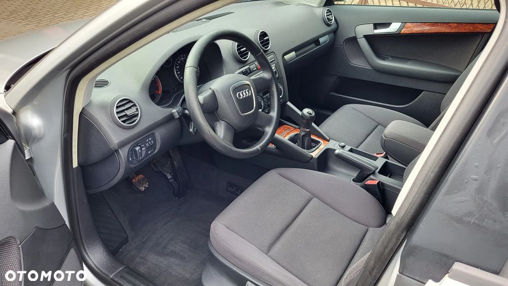 Audi A3 Sportback 1.6 Ambition - 9
