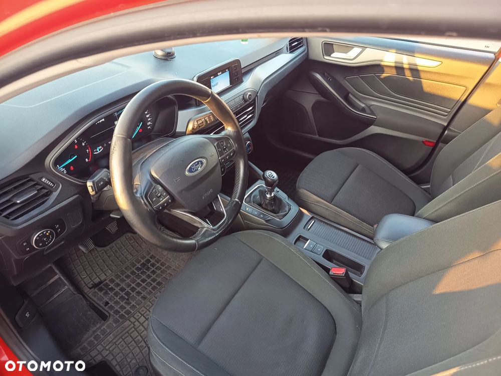 Ford Focus 1.0 EcoBoost Trend Edition - 16
