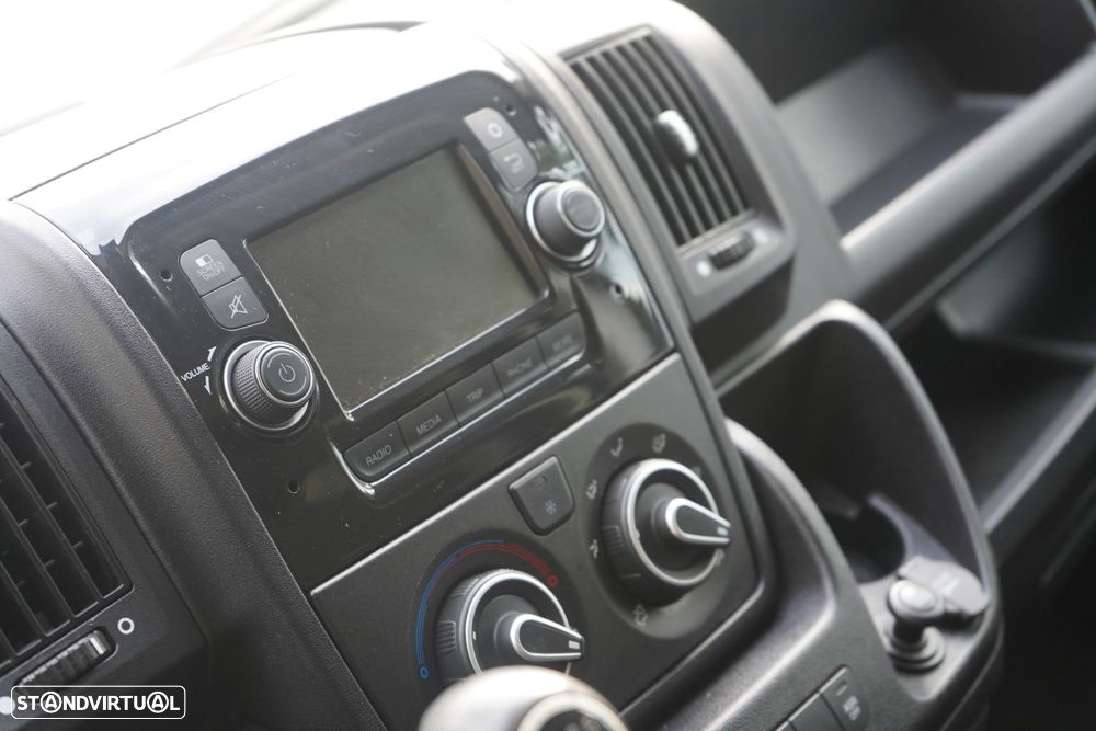 Citroën Jumper 2.2 BlueHDi 35 L3H2 Fibrada - 8