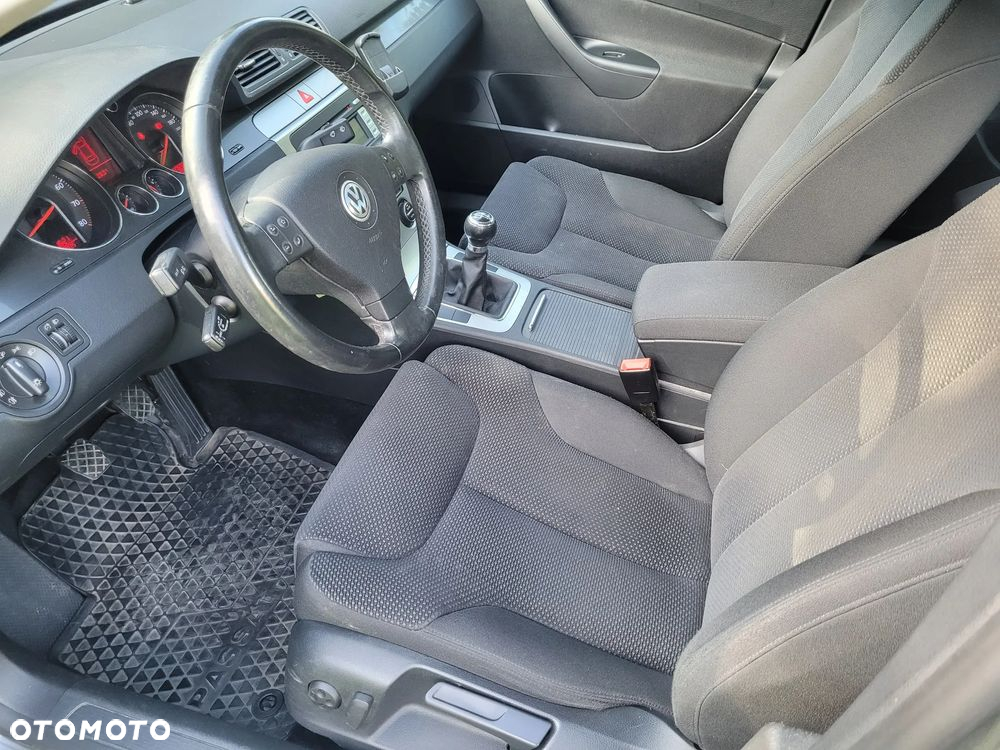Volkswagen Passat 2.0 FSI Highline - 3