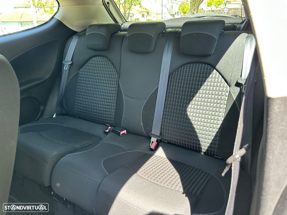 Alfa Romeo MiTo 1.3 JTD Distinctive - 23