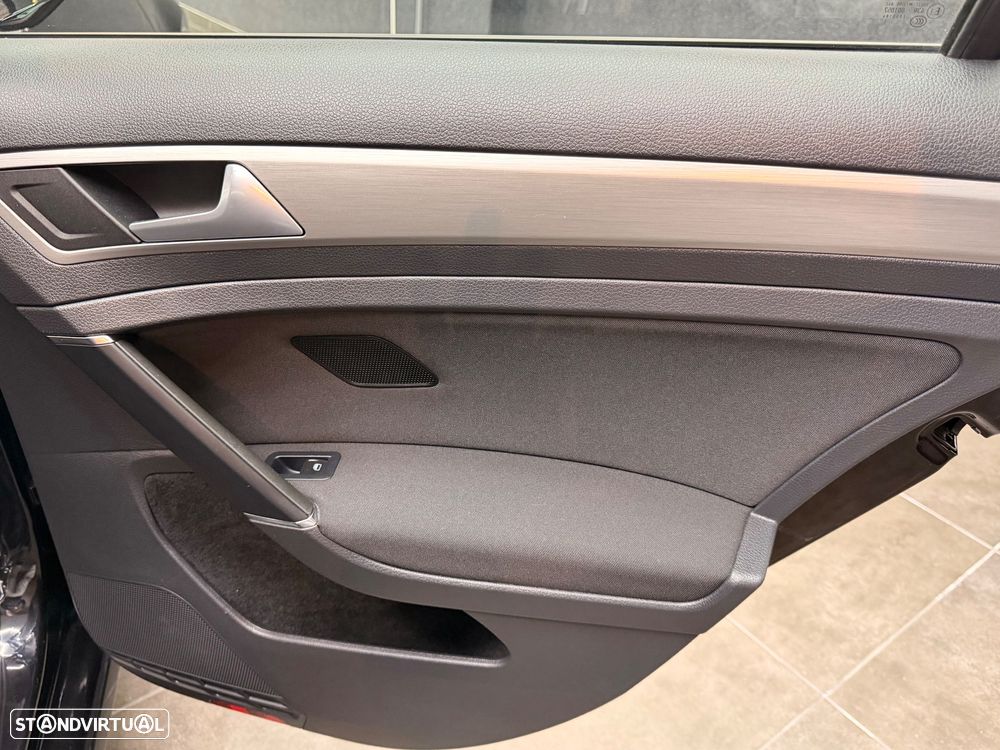 VW Golf 1.6 TDi BlueMotion Confortline - 49