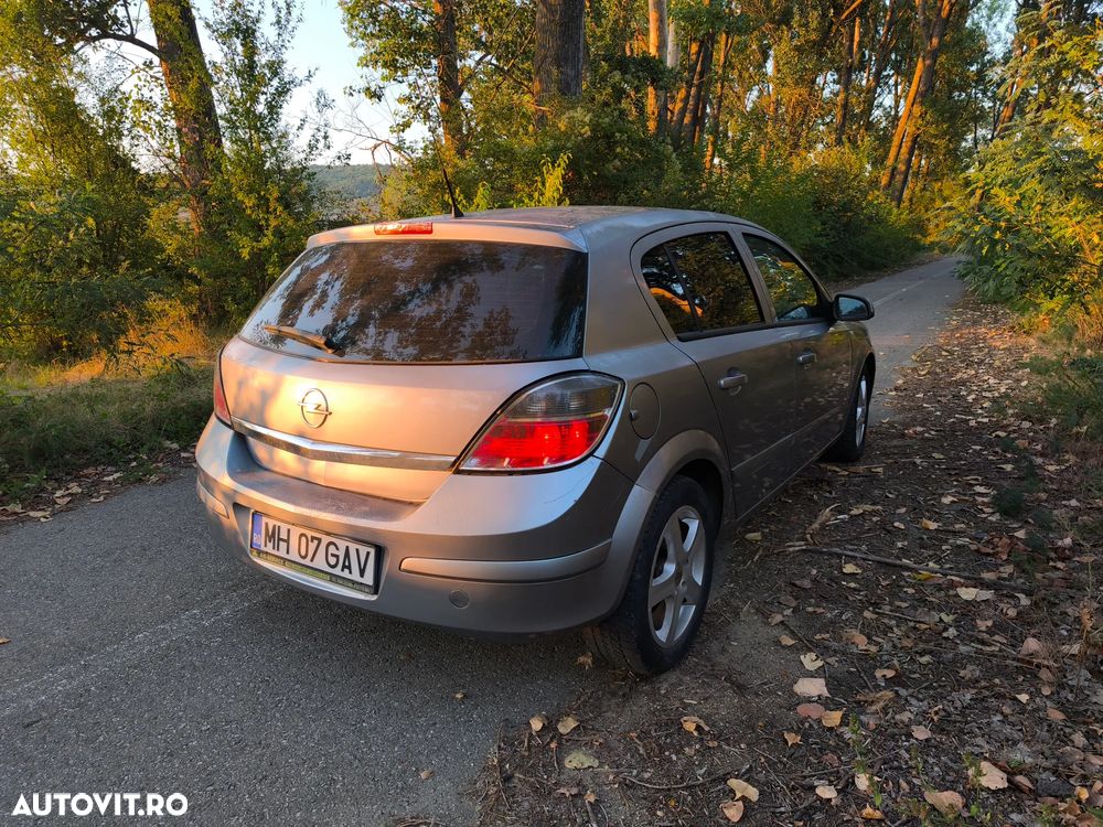 Opel Astra 1.6i Sport - 7