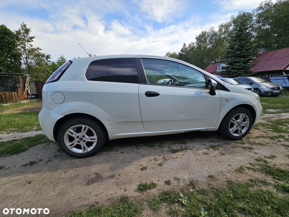 Fiat Grande Punto - 6