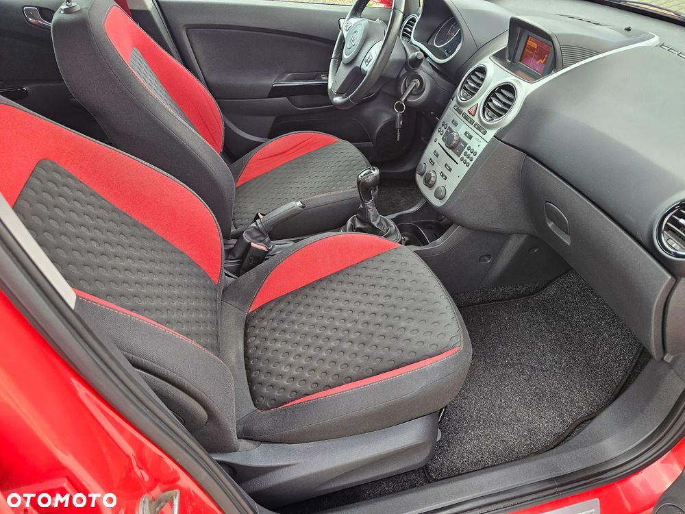 Opel Corsa 1.6T GSI - 8