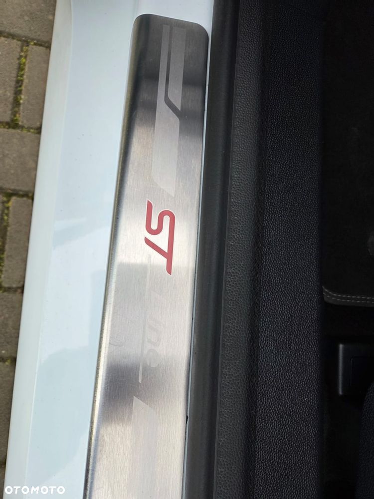 Ford EcoSport 1.0 EcoBoost ST-LINE - 25