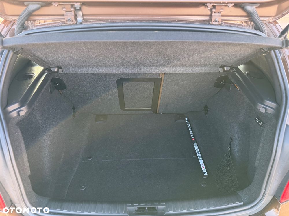 BMW Seria 1 120d - 26