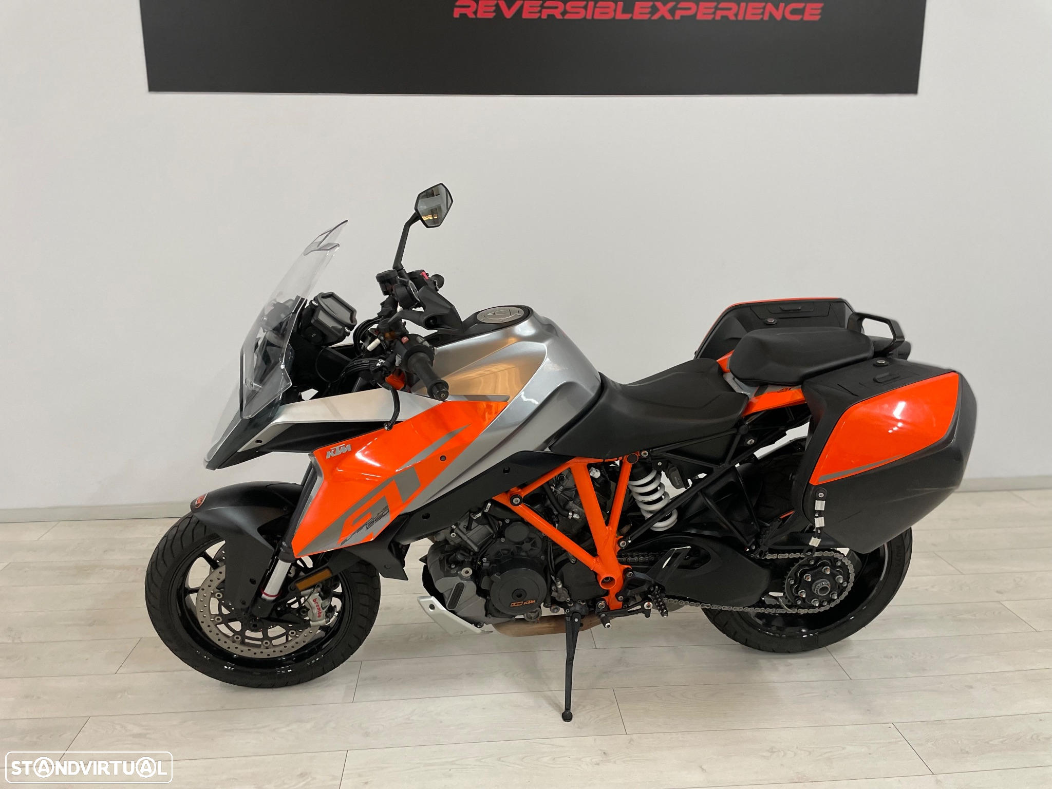 KTM Duke 1290 SUPER DUKE  GT - 14