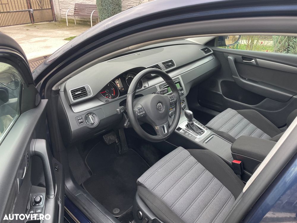 Volkswagen Passat - 13