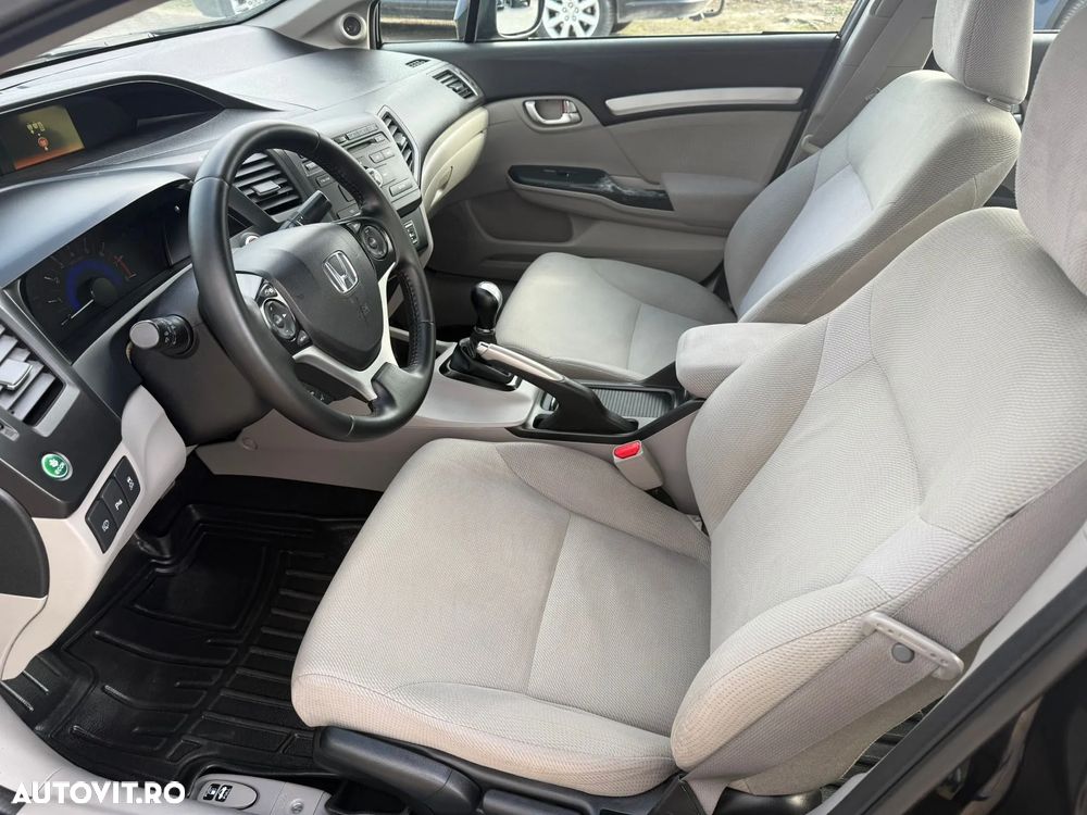 Honda Civic 1.8 MT LS - 10