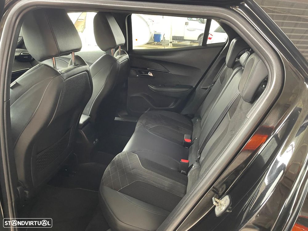 Peugeot 2008 1.2 PureTech GT Pack EAT8 - 28