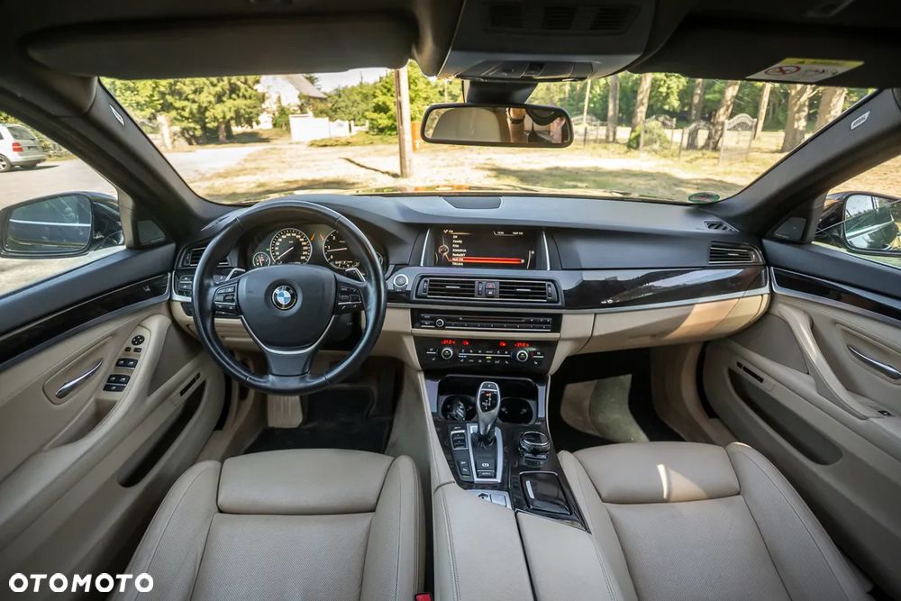 BMW Seria 5 530d xDrive Luxury Line - 37