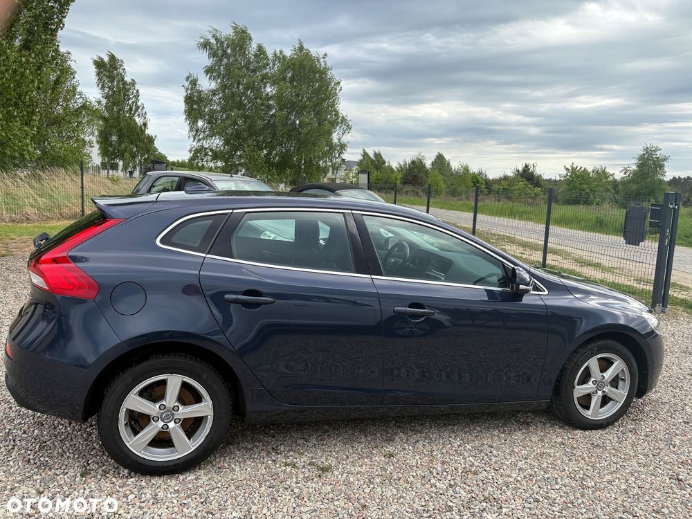 Volvo V40 D3 Geartronic Momentum - 23