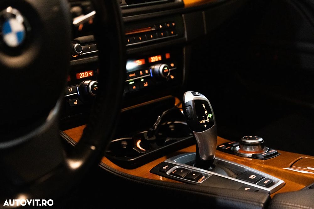 BMW Seria 5 520d - 31