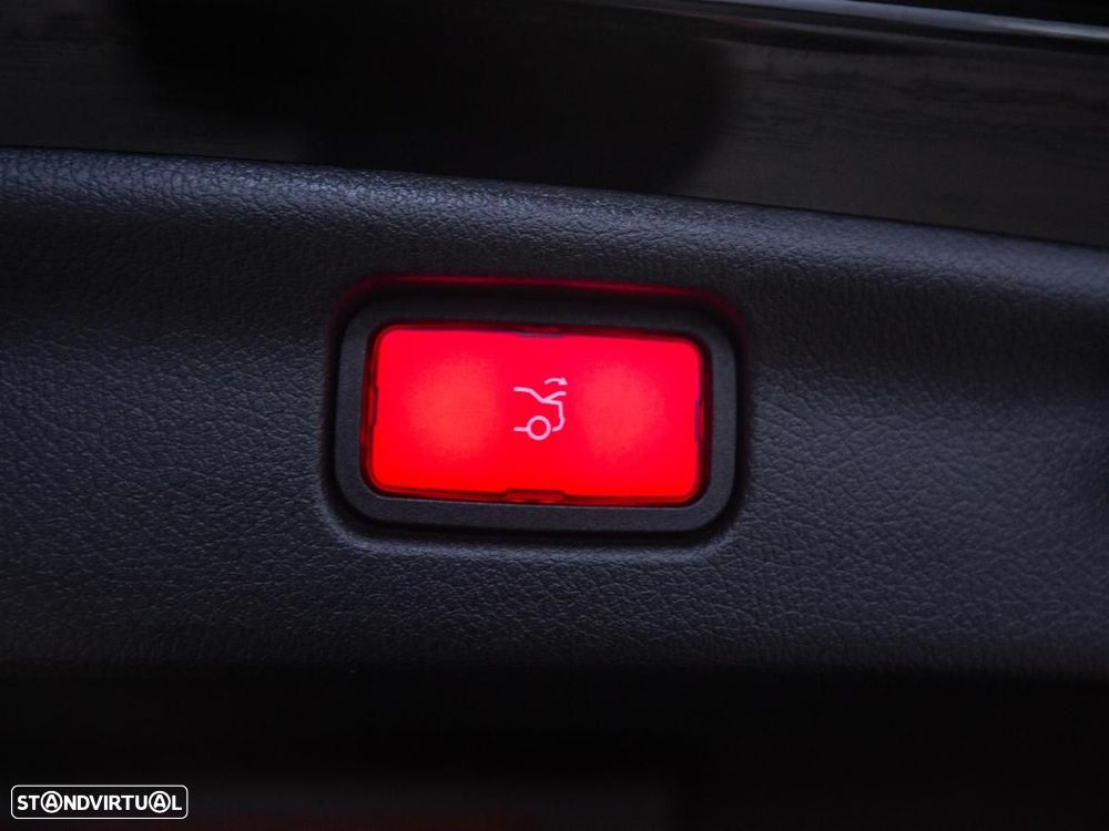 Mercedes-Benz C 300 e 9G-TRONIC Edition AMG Line - 15