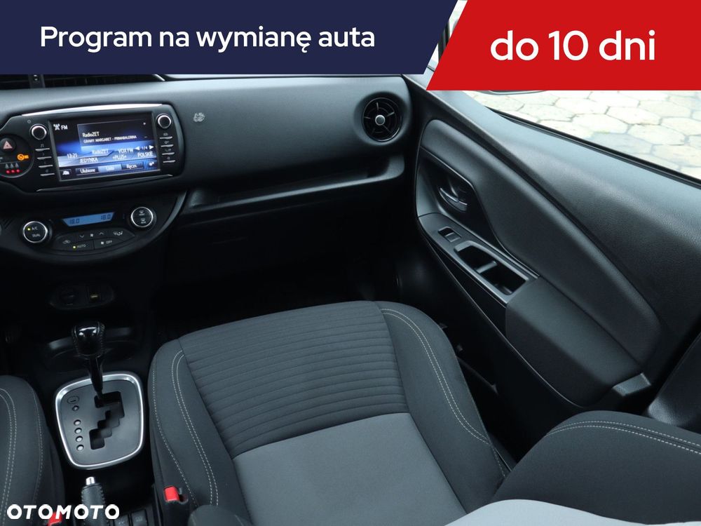 Toyota Yaris - 10
