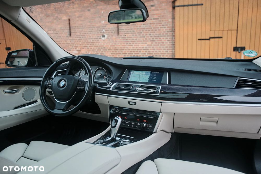 BMW 5GT 535i - 25