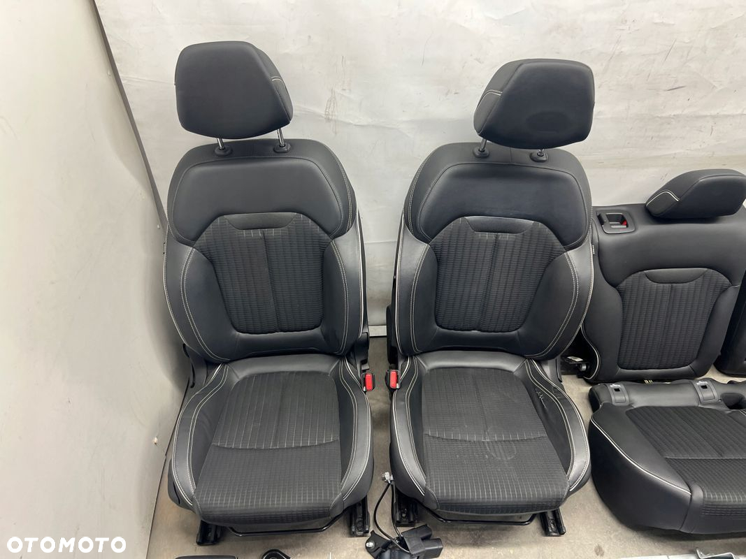 Renault Kadjar wnętrze fotel fotele kanapa KOMPLET BOSE PÓŁSKÓRA - 2