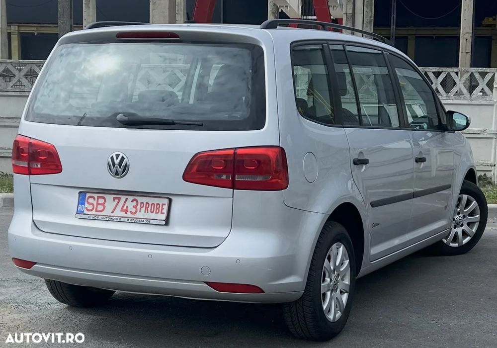 Volkswagen Touran 1.6 TDI DPF Comfortline - 4