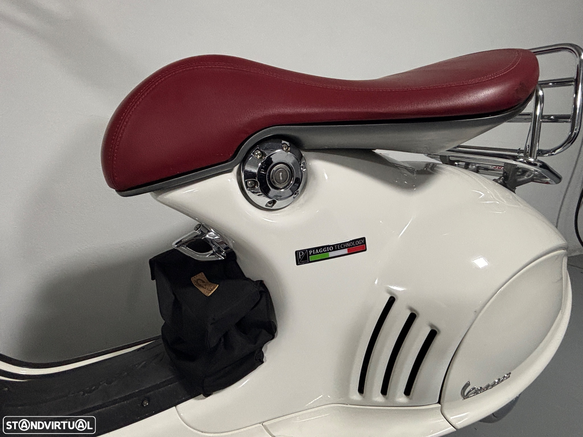 Vespa Vespa 946 - 11