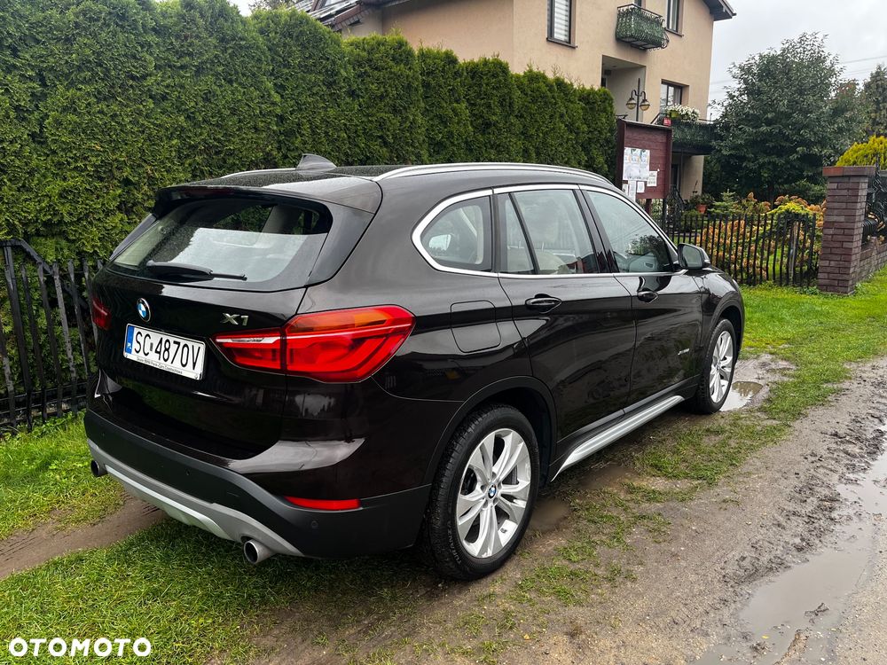 BMW X1 xDrive20i GPF xLine - 4