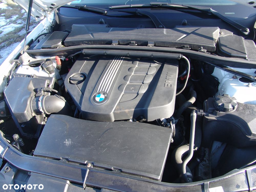 BMW Seria 3 318d - 10