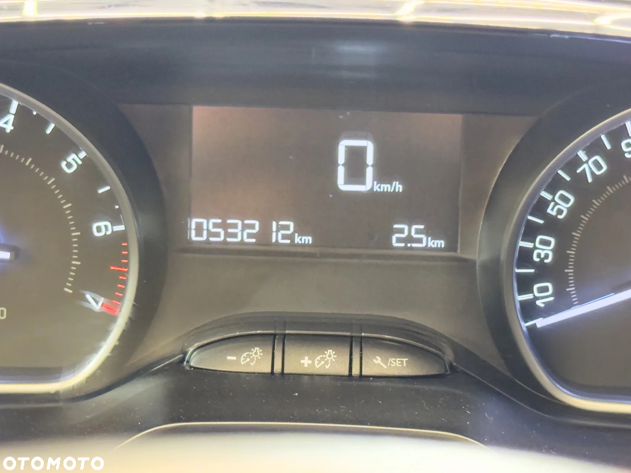 Peugeot 208 PureTech 82 Start & Stop Style - 36
