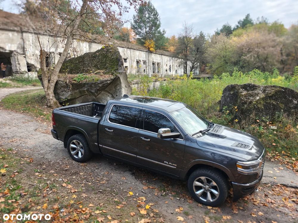 Dodge RAM 5.7 4x4 - 14