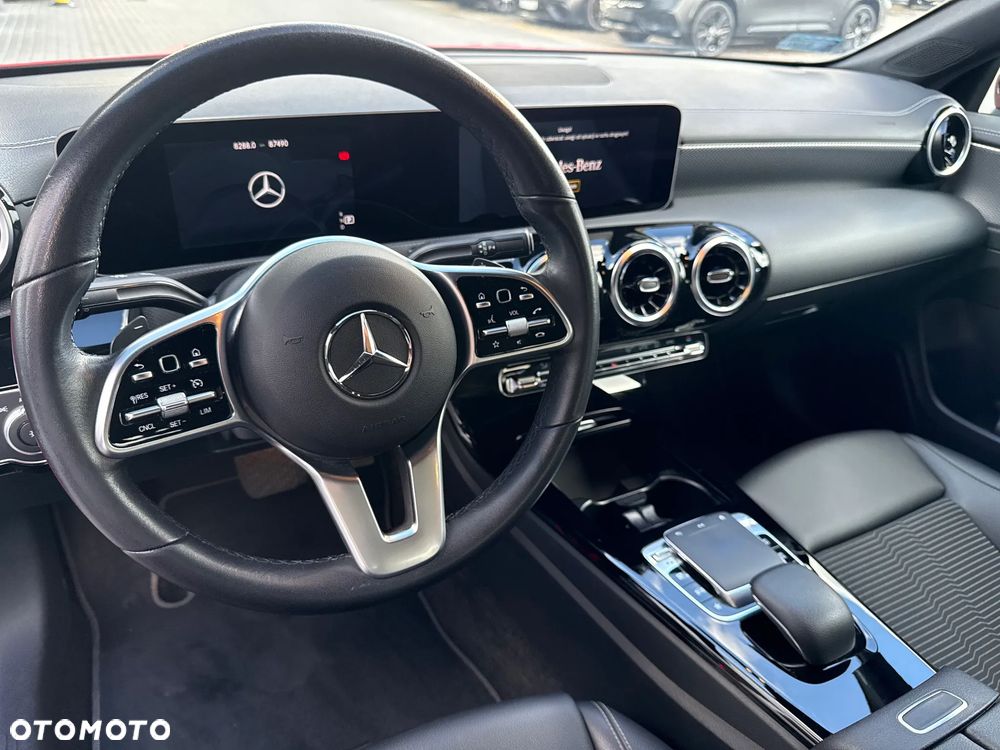Mercedes-Benz CLA 220 4-Matic Progressive 7G-DCT - 12