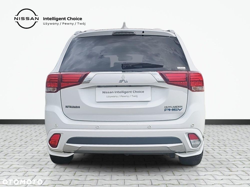 Mitsubishi Outlander - 7