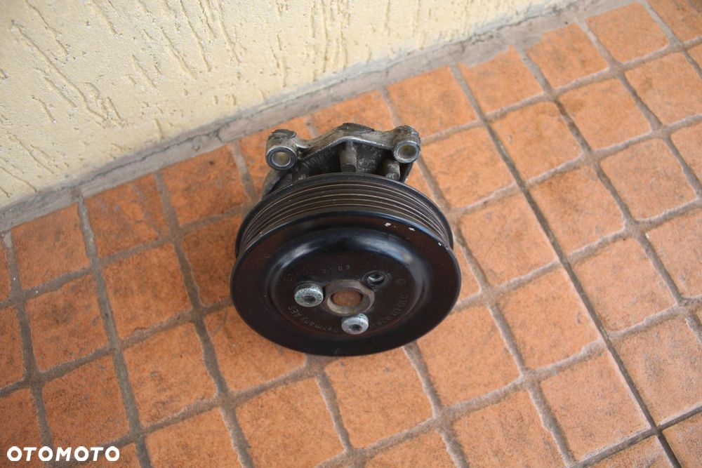 KOŁO PASOWE POMPY WODY POMPA SKODA FABIA I 1.2 03D121028B - 1