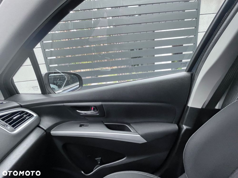 Suzuki SX4 - 25