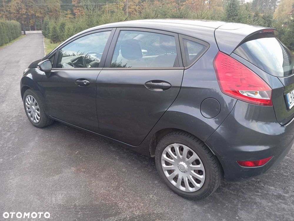 Ford Fiesta - 5